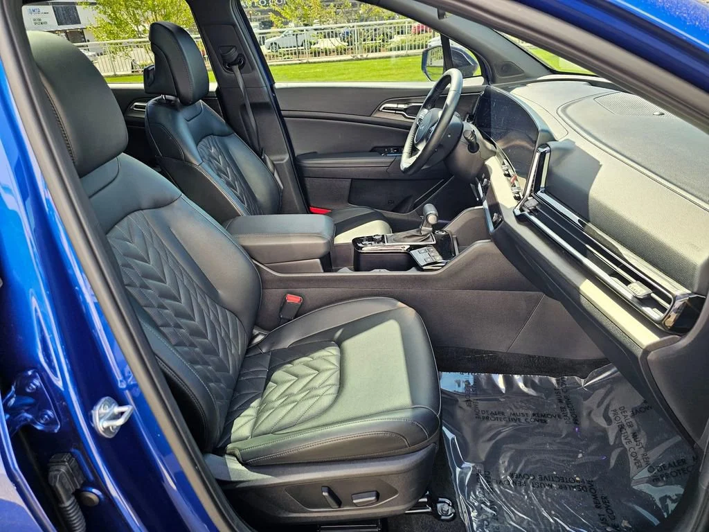 Used 2024  Kia X-Pro Prestige image 11