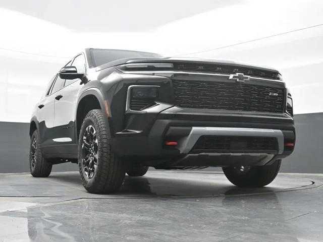 New 2027 Mosaic Black Metallic Chevrolet Z71 image 22