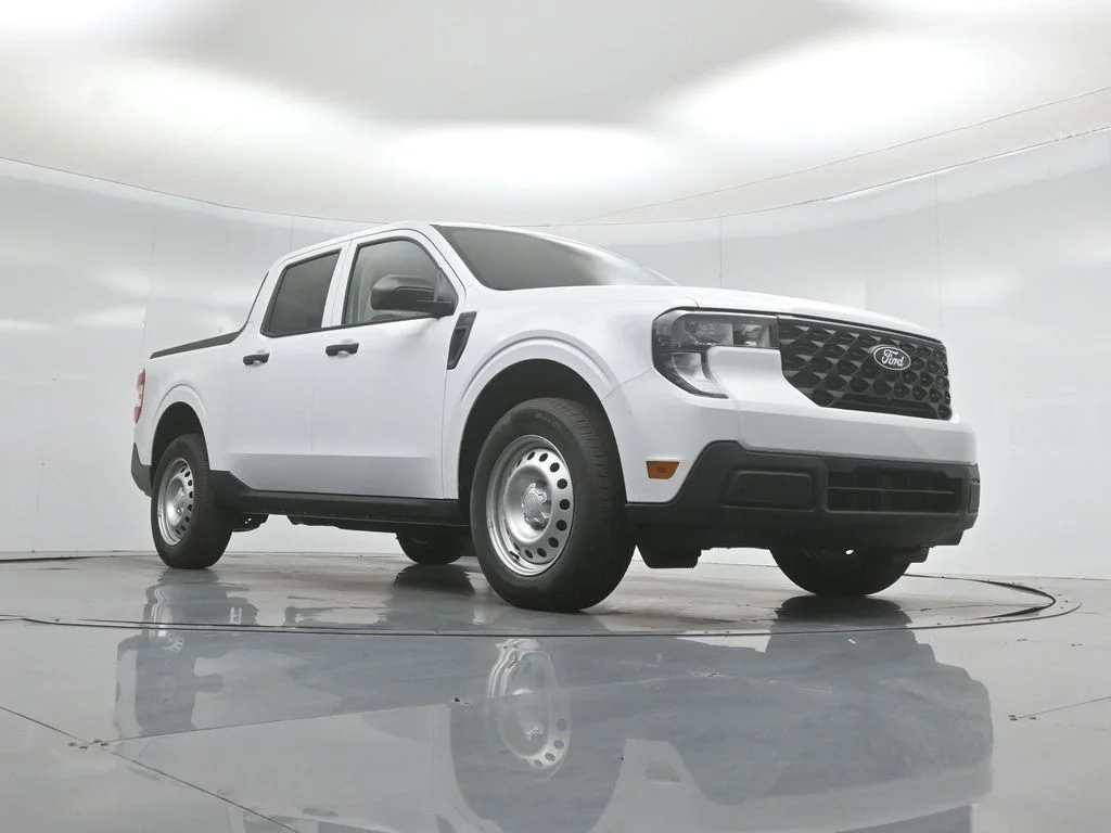 New 2026 Oxford White Ford XLT image 41