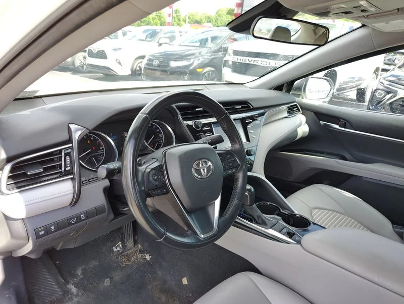 Used 2020 White Toyota SE image 10