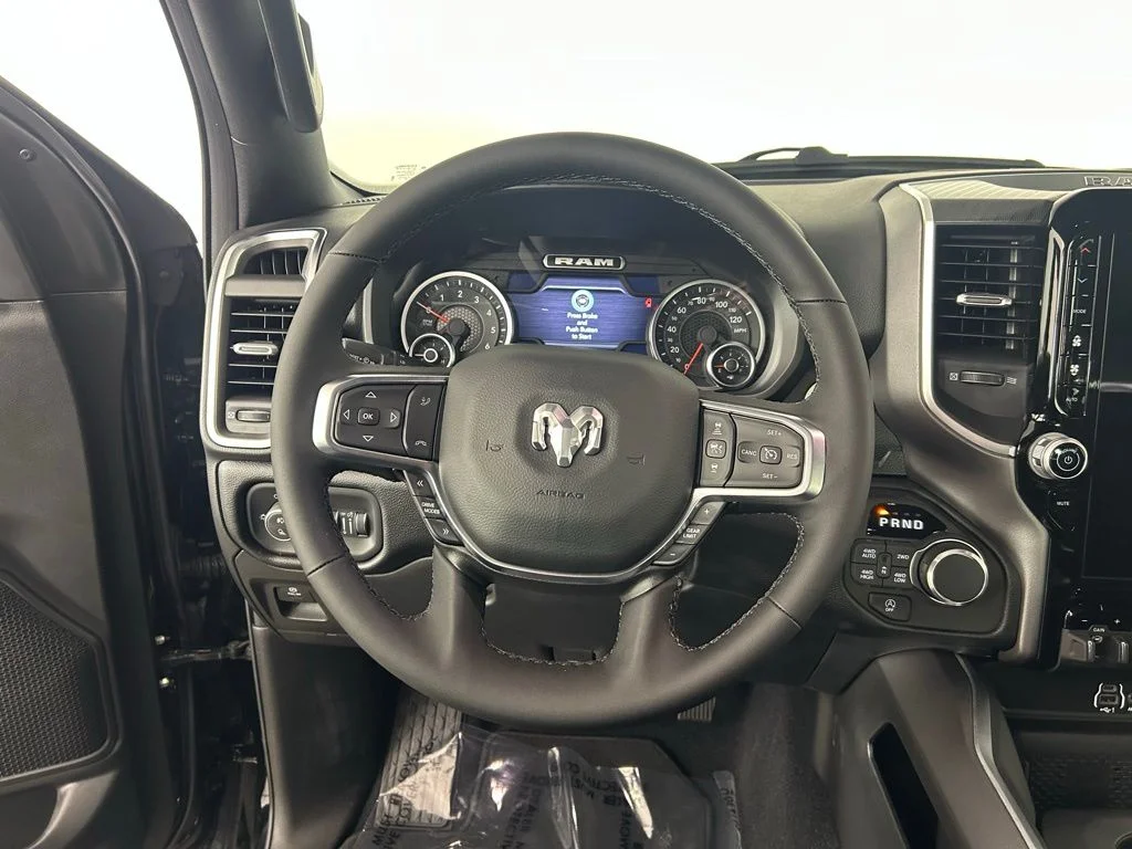 New 2026 Diamond Black Crystal Pearl-Coat Exterior Paint RAM Big Horn image 10