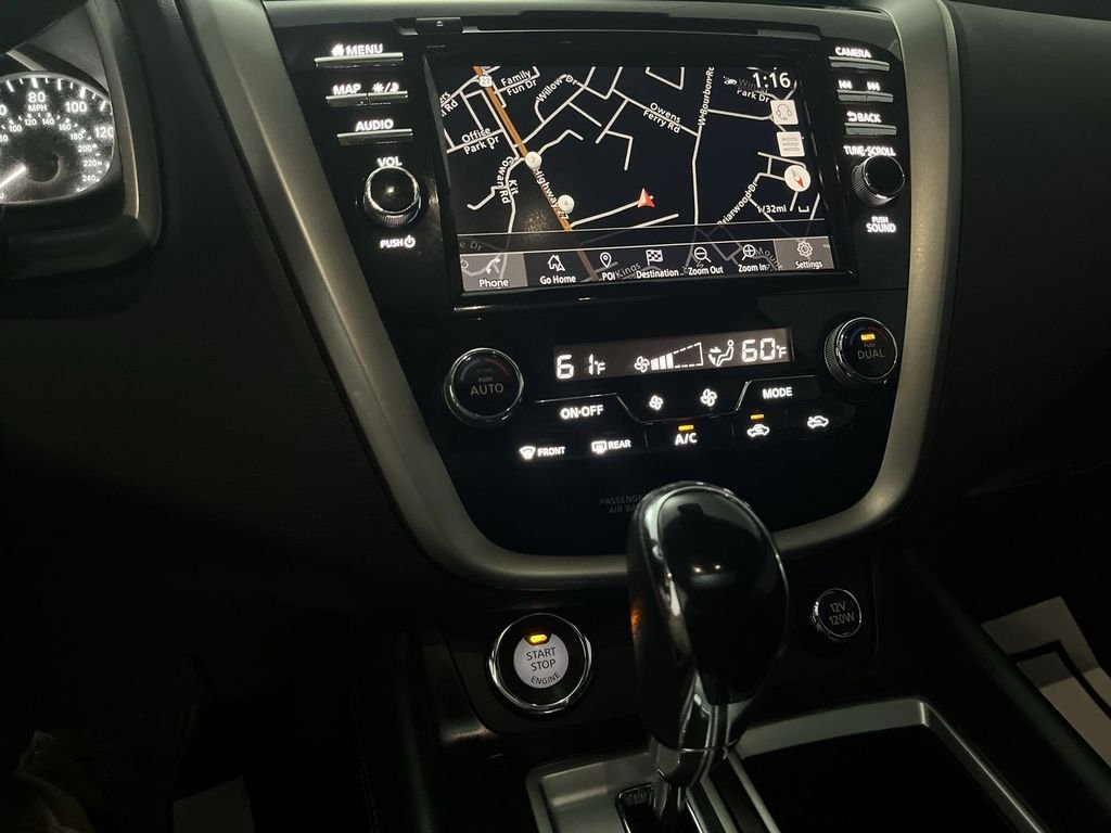 Used 2021 Gray Nissan Platinum image 10