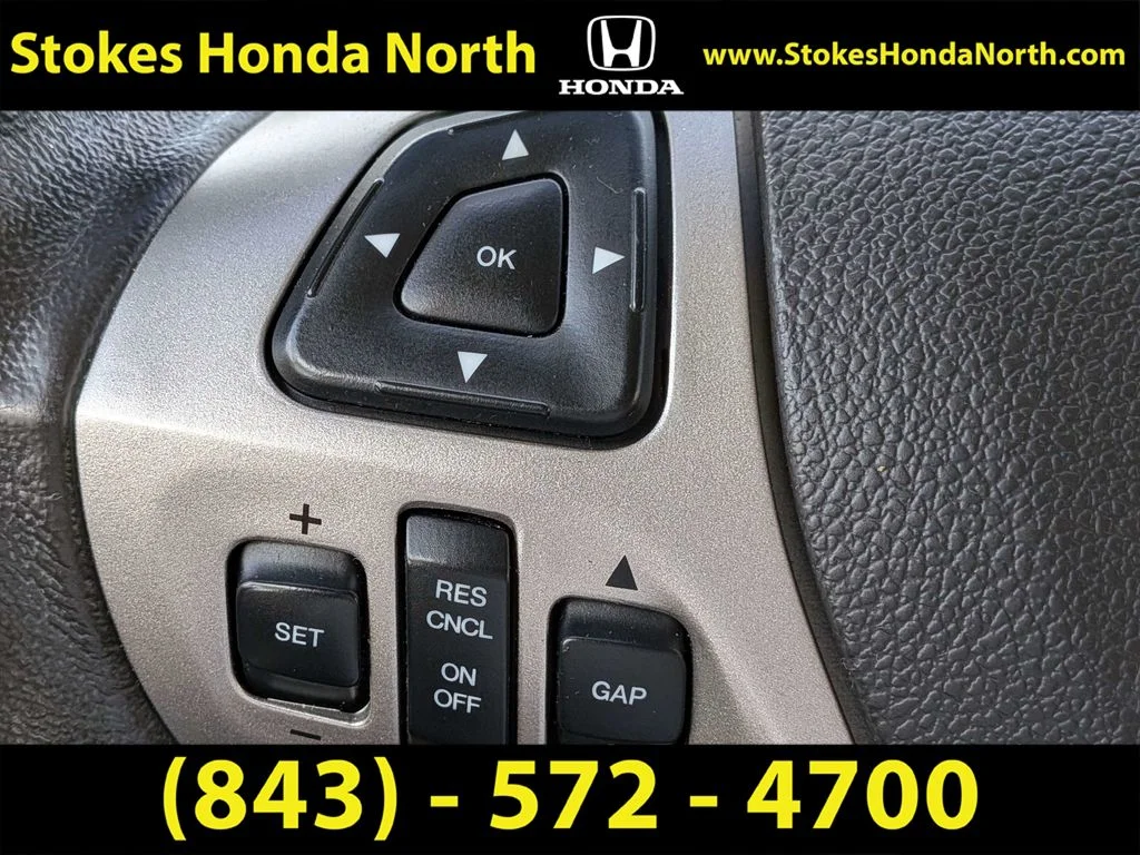 Used 2017 Gray Ford Limited image 29