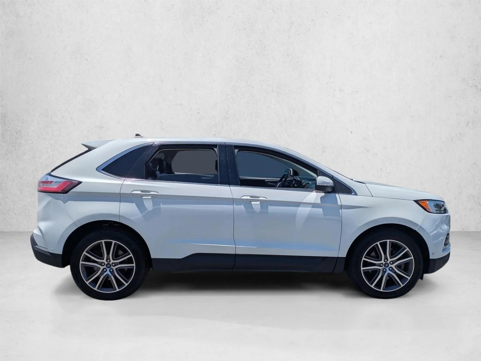 Used 2021 Star White Metallic Tri-Coat Ford Titanium image 4