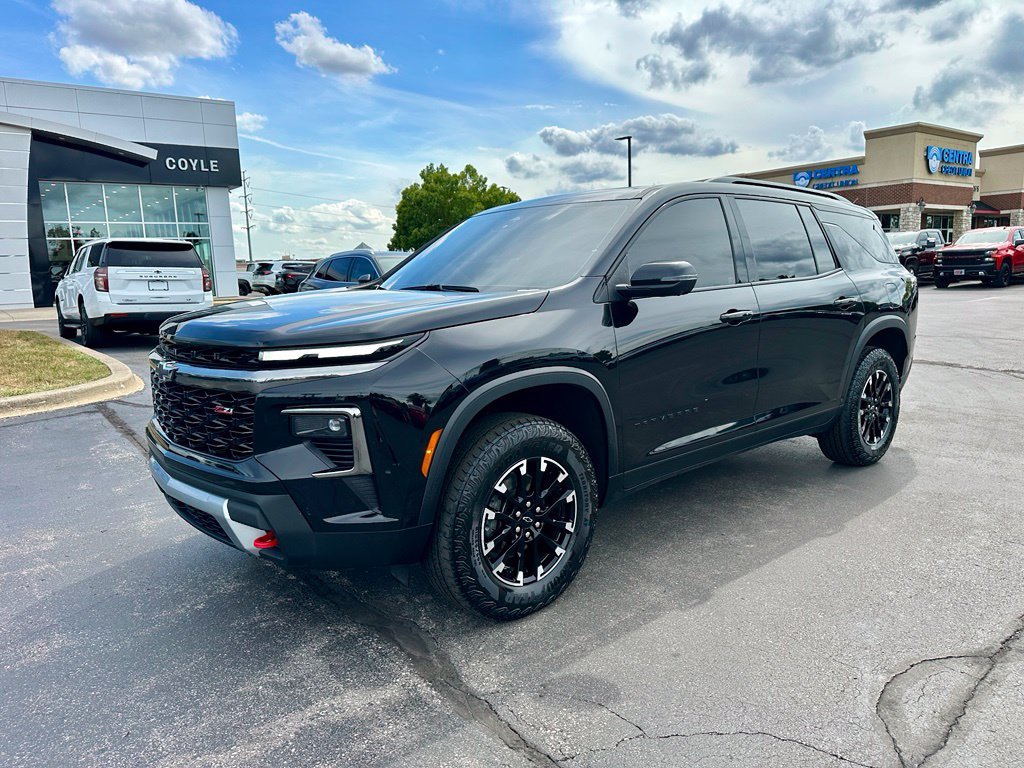 Used 2024 Black Chevrolet Z71 image 7
