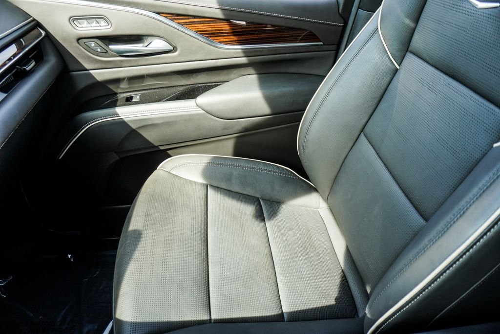 Used 2023 White Cadillac Premium Luxury image 26
