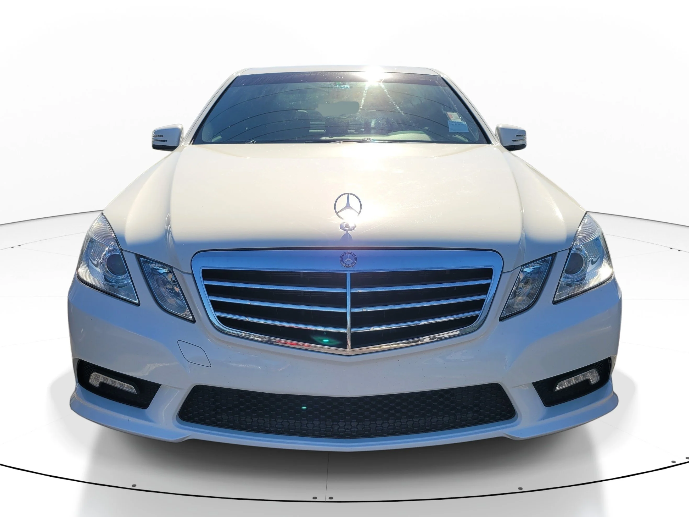 Used 2011  Mercedes-Benz E 350 image 2