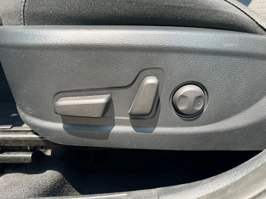 Used 2025 Blue Kia EX image 16