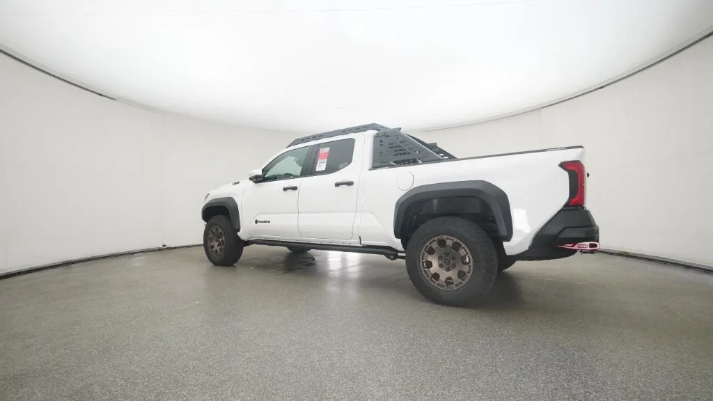 2025 Toyota Tacoma Trailhunter - Photo 8