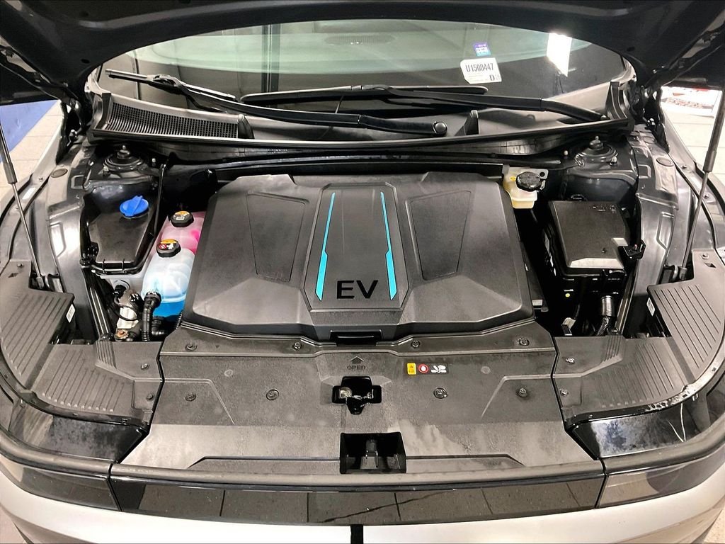 Used 2023 Gray Hyundai SEL image 30