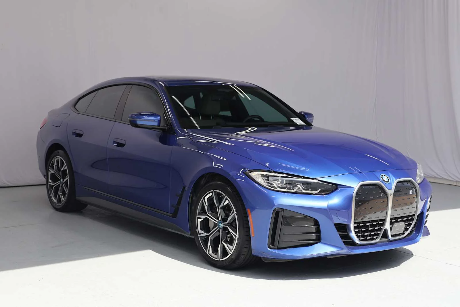 Certified Used 2023 Portimao Blue Metallic BMW eDrive40 image 3