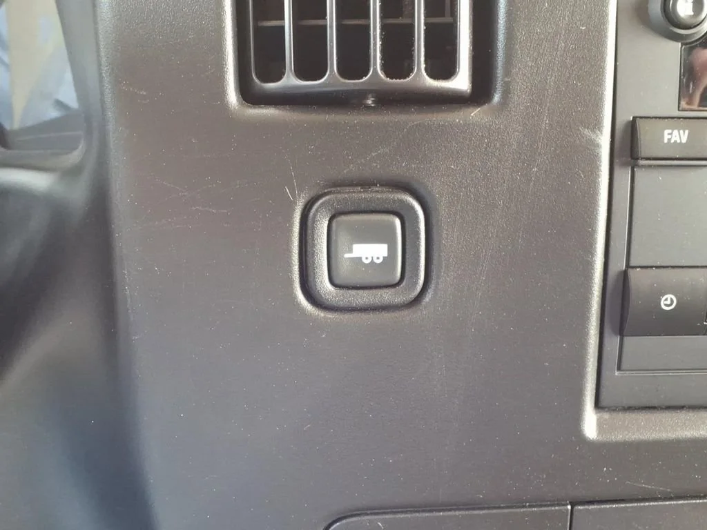 Used 2024 Summit White Chevrolet WT image 14