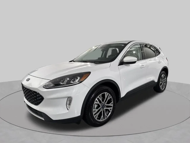 Used 2022 White Ford SEL image 3