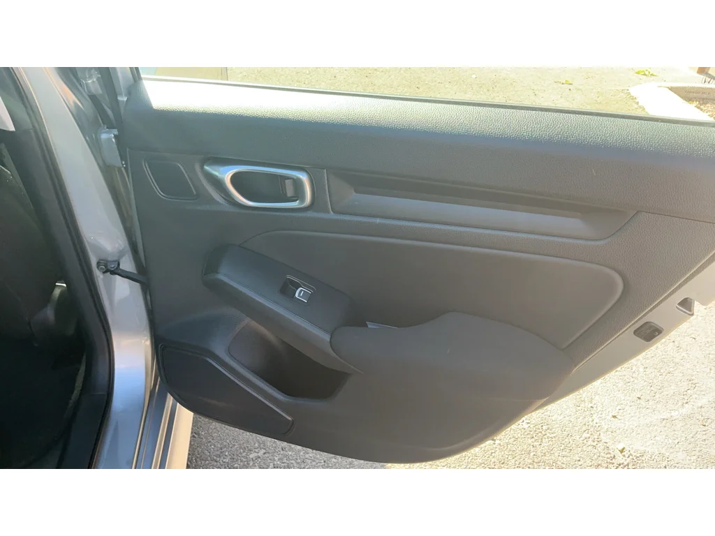 Used 2025 RALLYE RED Honda LX image 19