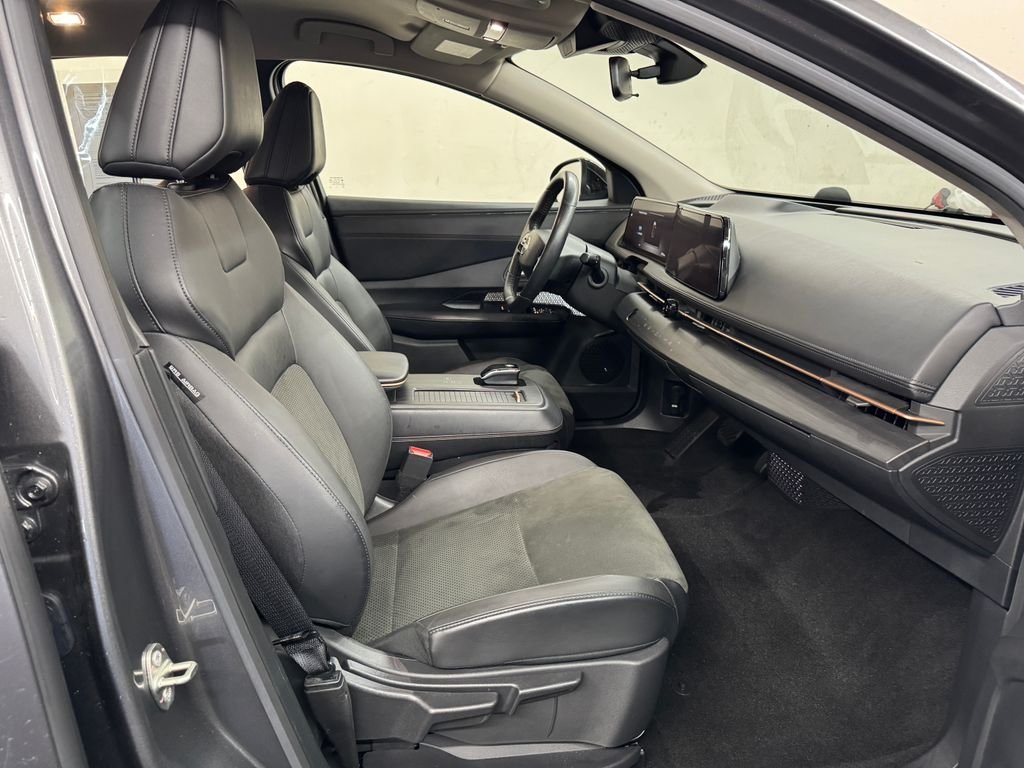 Used 2023 Gun Metallic Nissan ENGAGE image 28