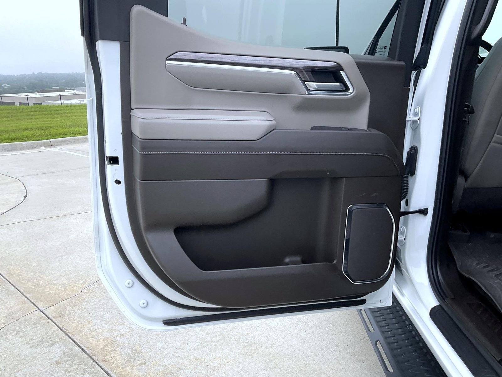 Used 2024 White Chevrolet LTZ image 18