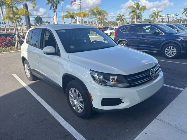 Used 2018 Volkswagen Tiguan Limited Base with VIN WVGAV7AX7JK002811 for sale in Miami Lakes, FL