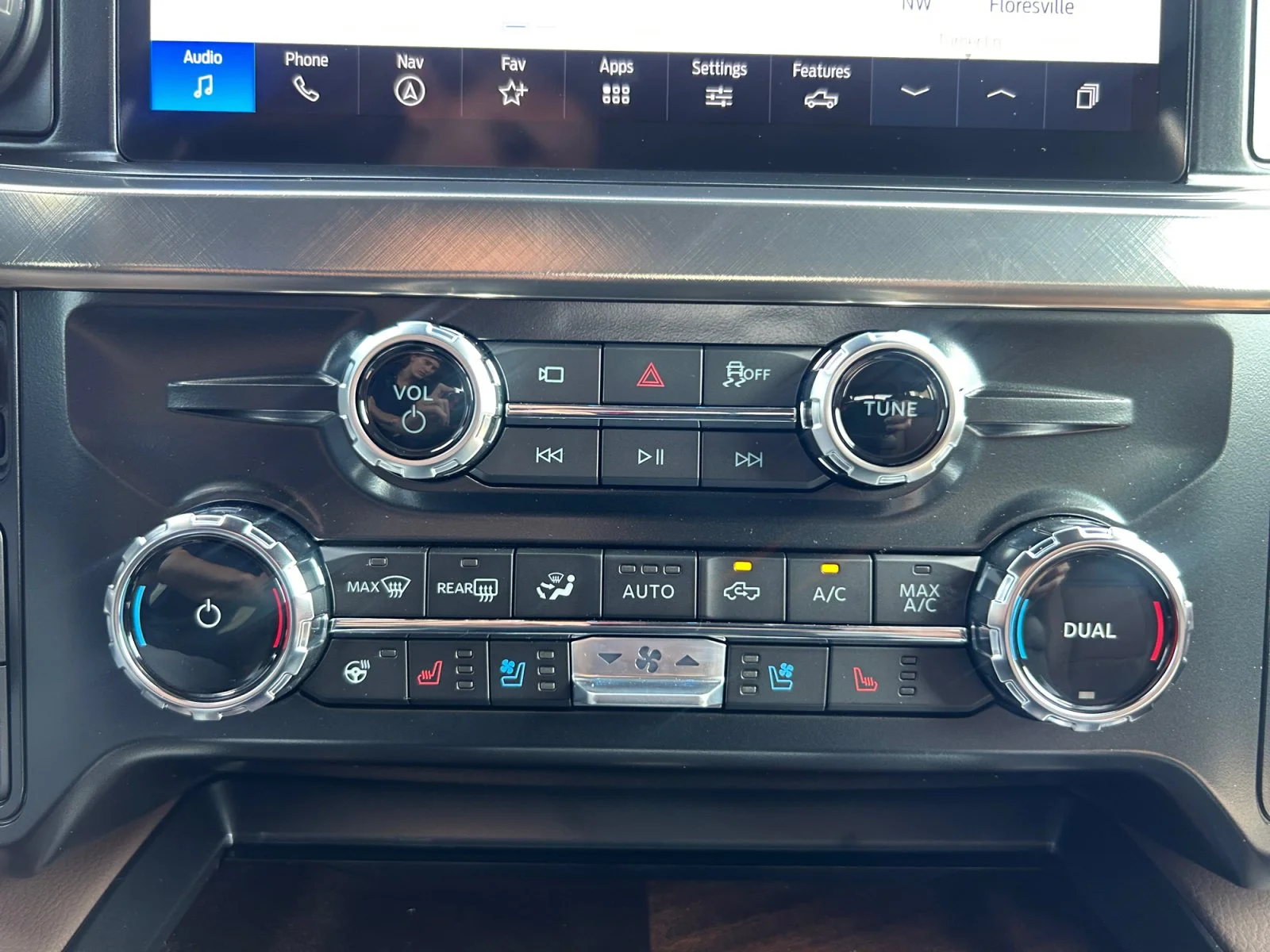 New 2026 Star White Metallic Tri-Coat Ford King Ranch image 15