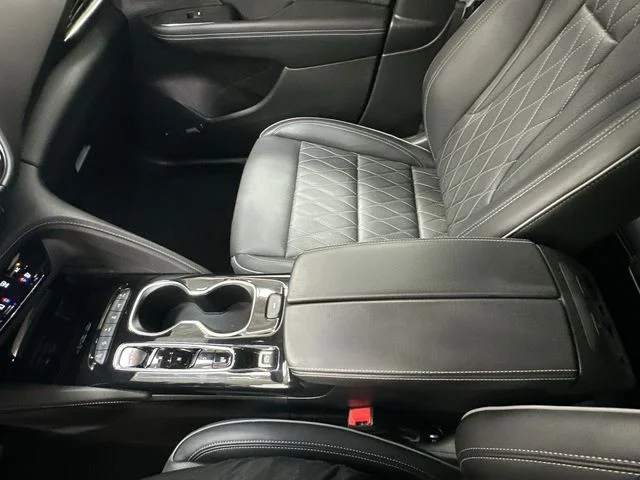 Used 2023 White Buick Avenir image 24