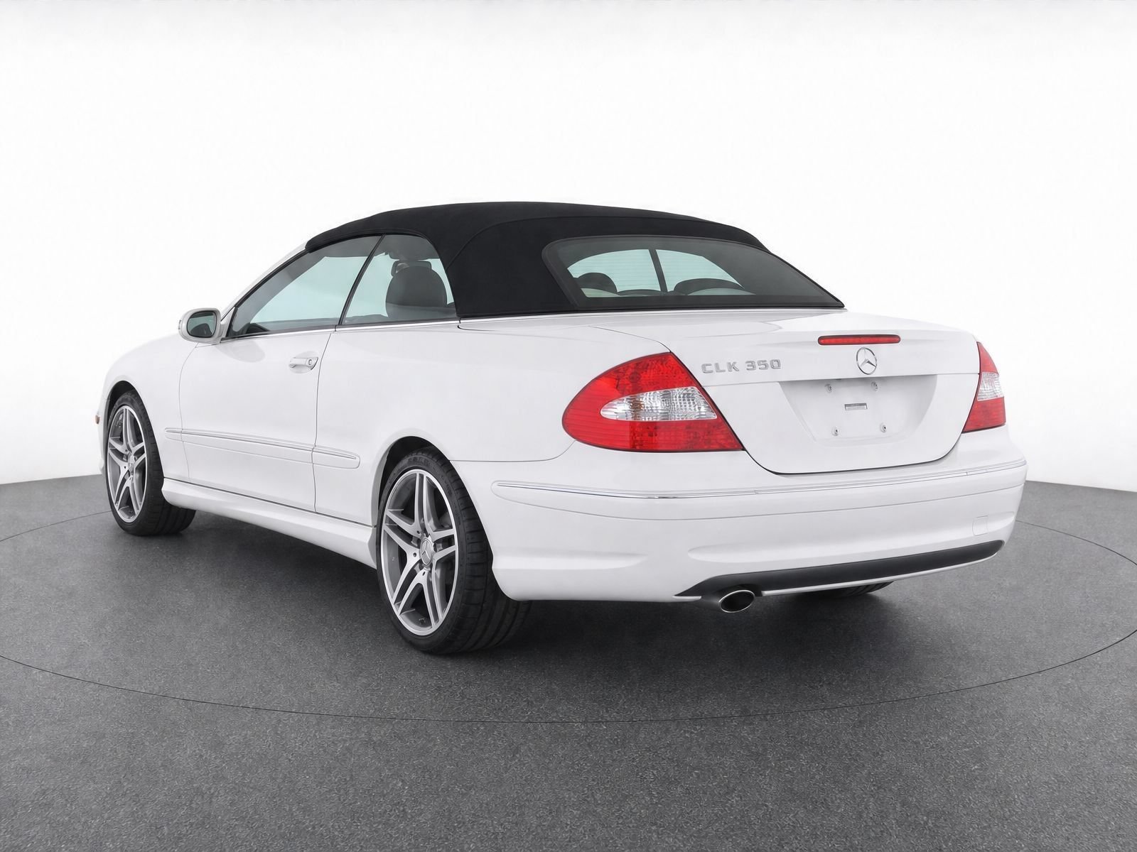 Used 2009 Arctic White Mercedes-Benz CLK 350 image 3