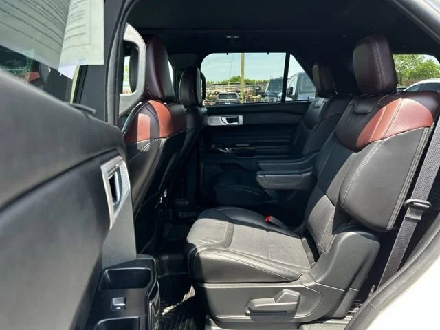 Used 2023 White Ford Platinum image 20