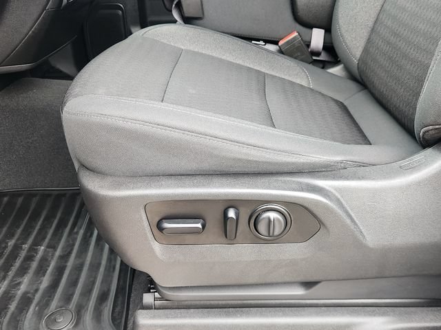 Used 2021 SILVER ICE METALLIC Chevrolet LT image 23