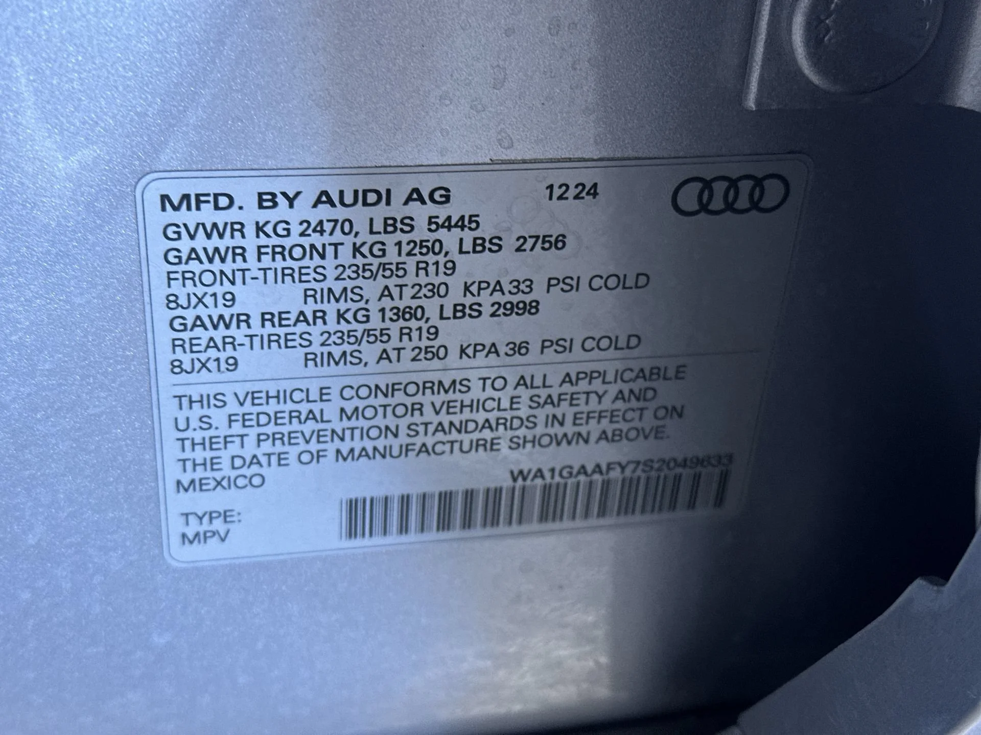 Used 2025 Florett Silver Metallic Audi S line Premium image 13