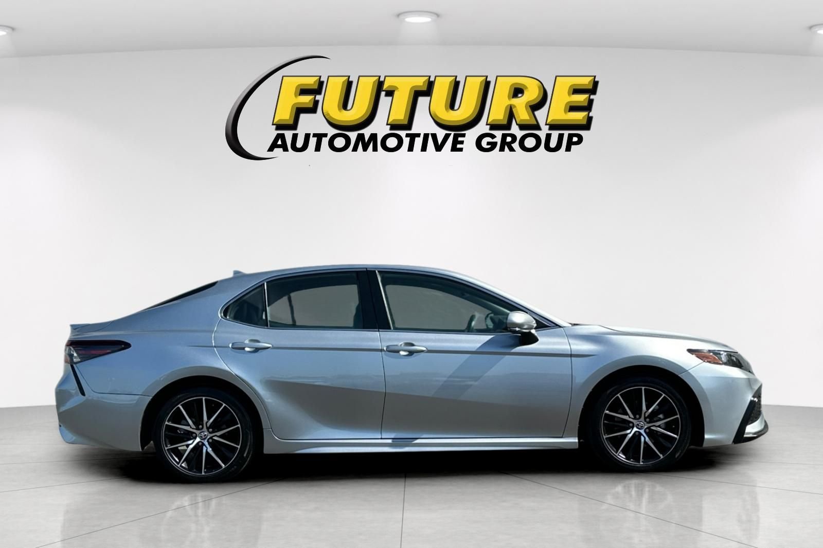 Used 2024 Silver Toyota SE image 3