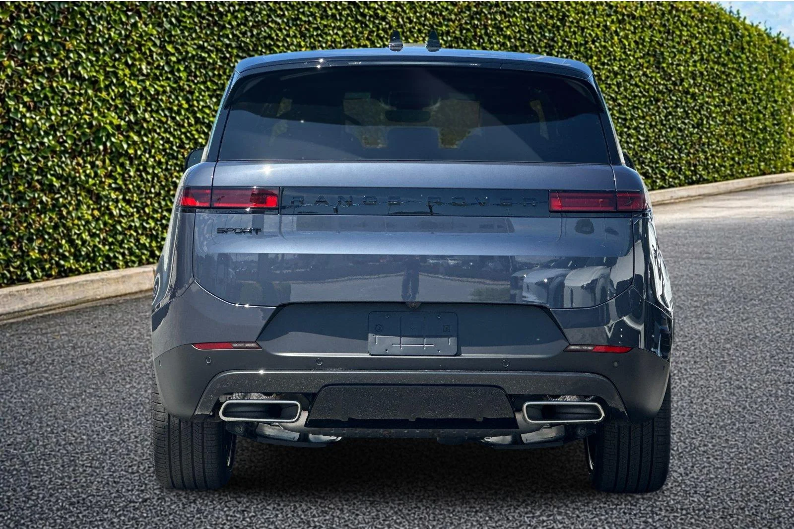 New 2026 Varesine Blue Land Rover SE image 5