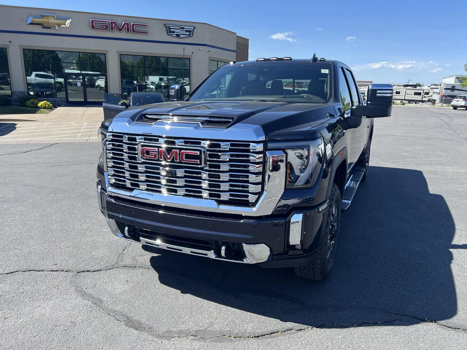 2026 GMC Sierra 3500HD Denali - Photo 9