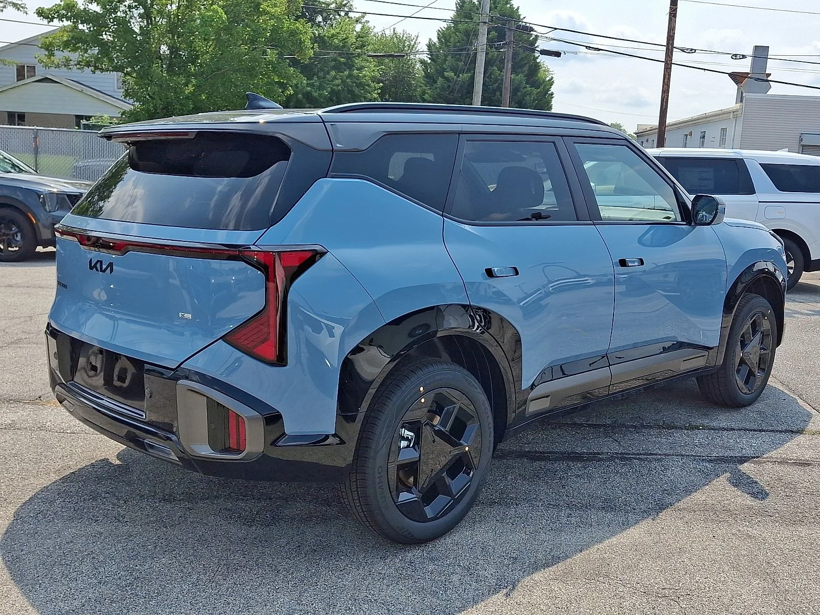 New 2027 Blue Kia X-Line S image 3