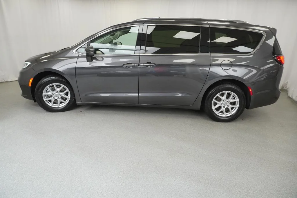Certified Used 2021 Gray Chrysler Touring L image 15