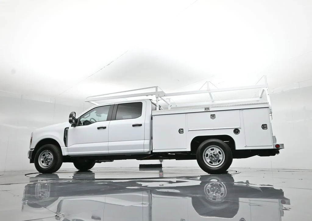 New 2026 Oxford White Ford XL image 55