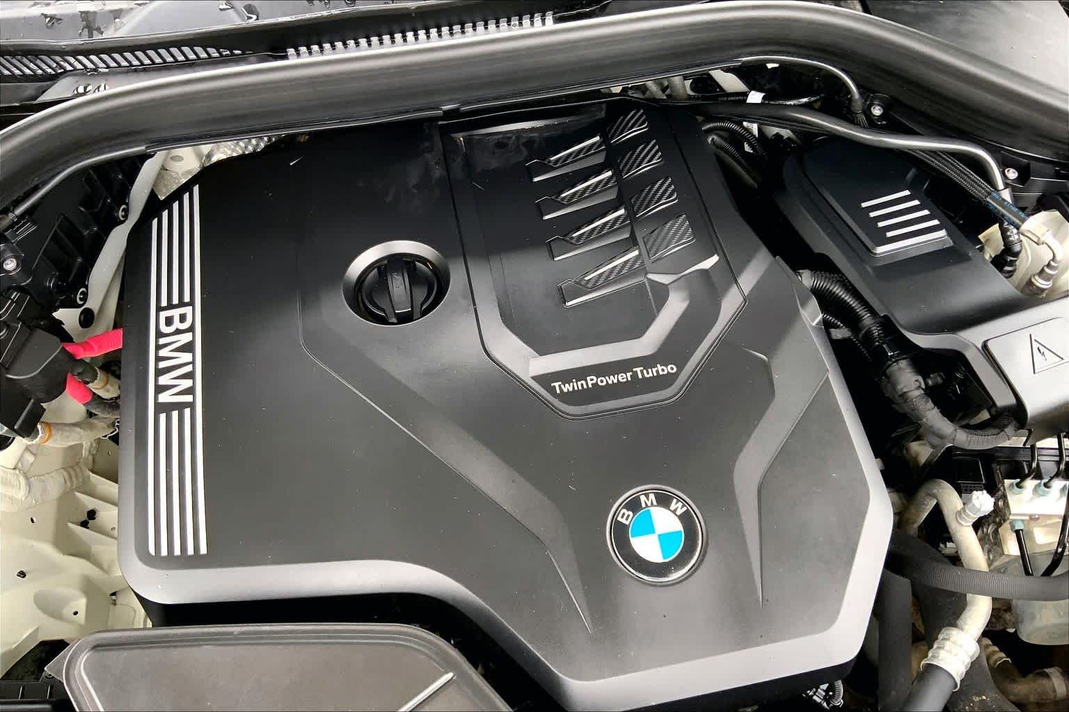 Used 2020 Alpine White BMW xDrive30i image 32