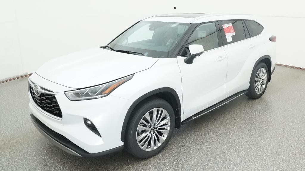White (Wind Chill Pearl) 2026 Toyota Highlander SUV / Crossover All-Wheel Drive 