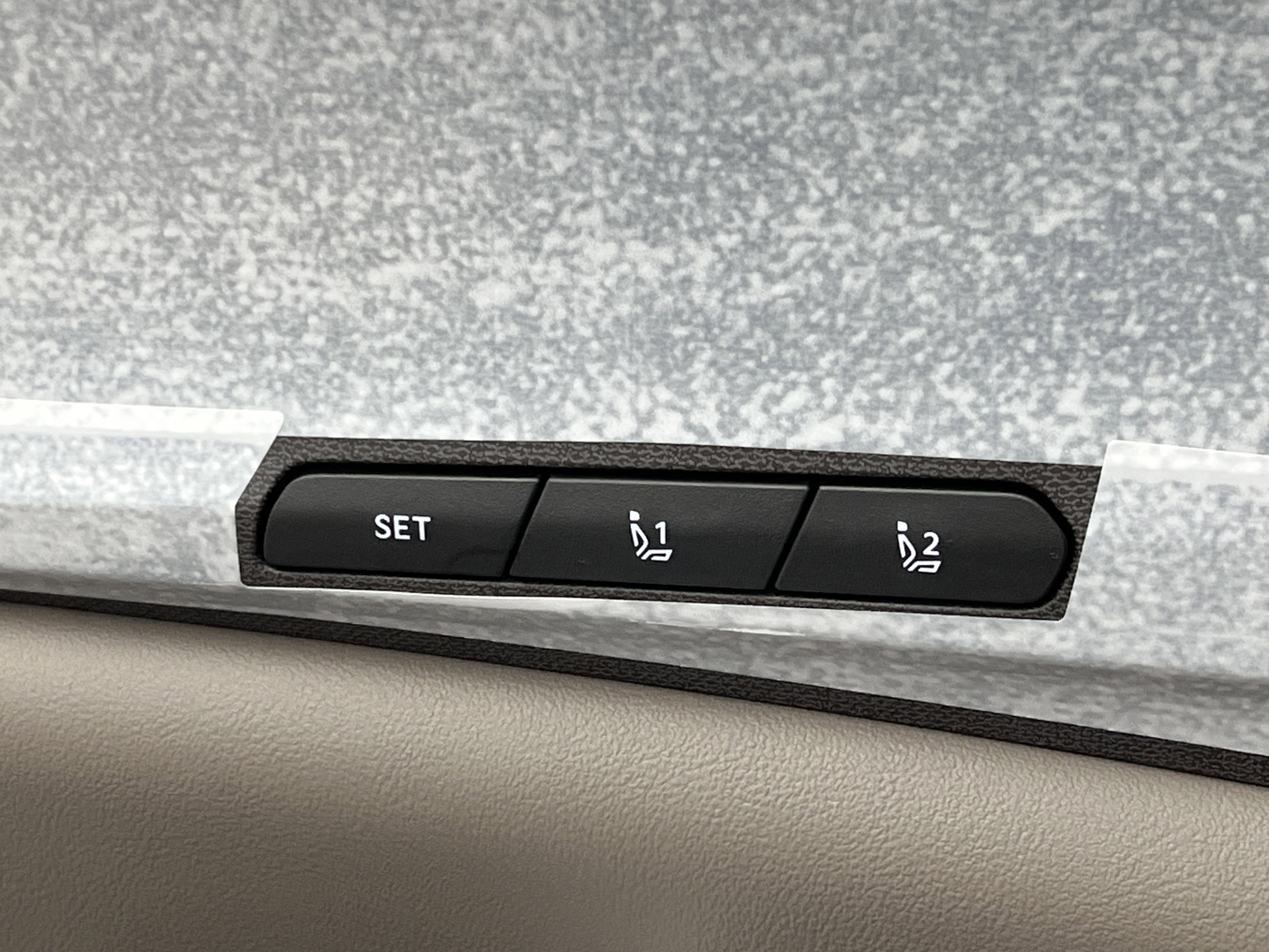 New 2026 Ivory Silver Kia EX image 17