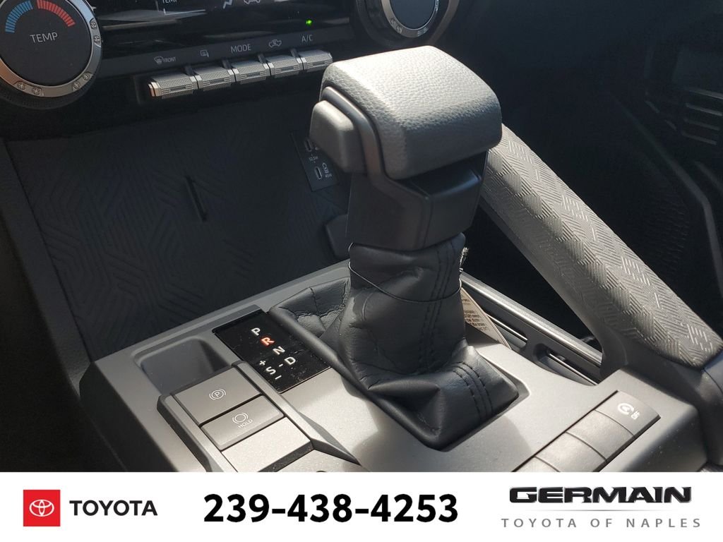 2025 Toyota Tacoma SR5 - Photo 24