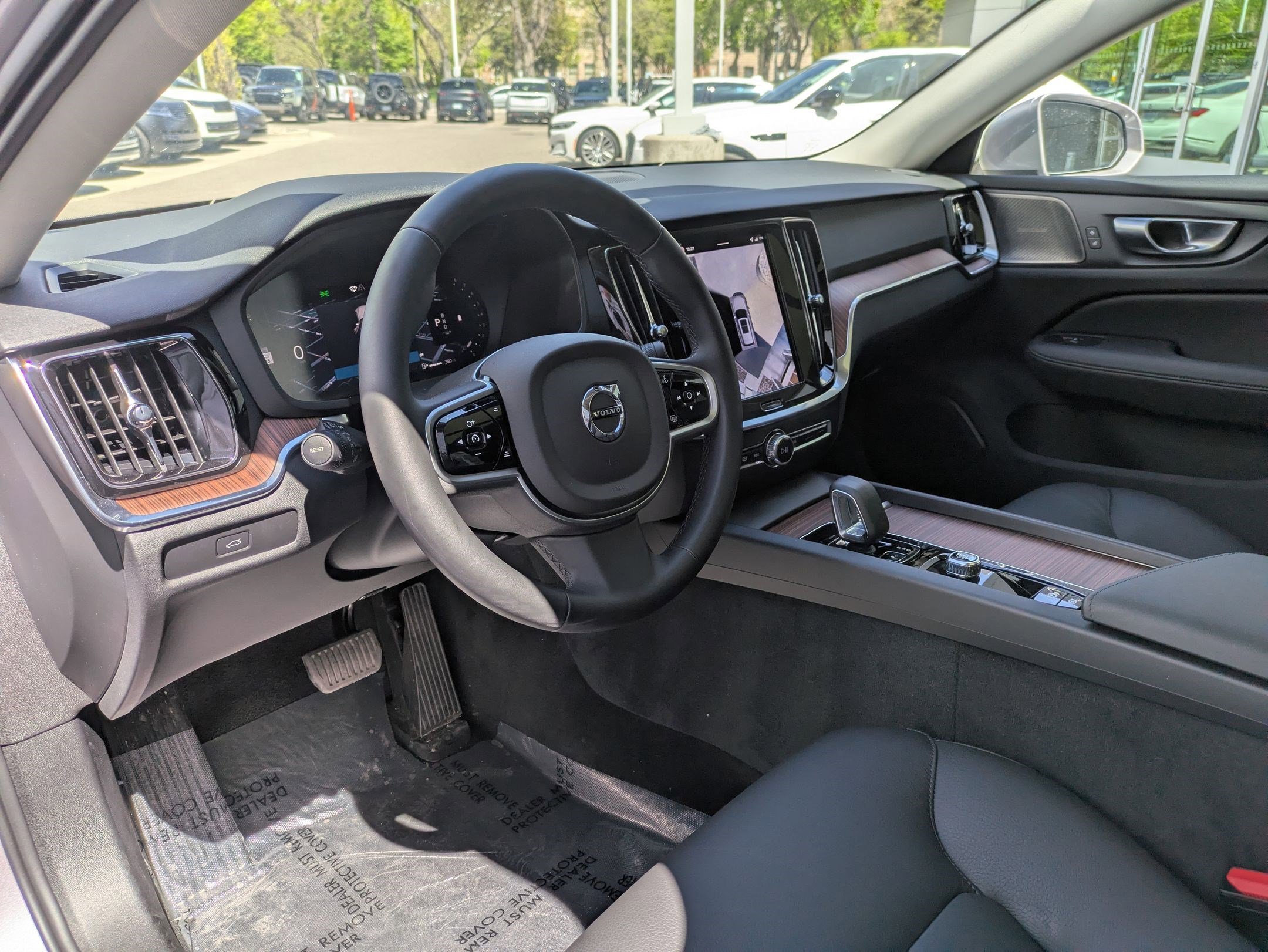 2026 Volvo V60 Cross Country Plus - Photo 9