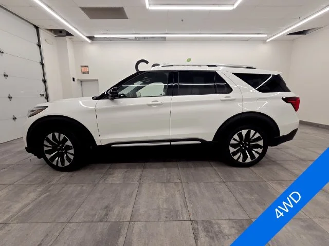 New 2027 Star White Metallic Tri-Coat Ford Platinum™ image 2