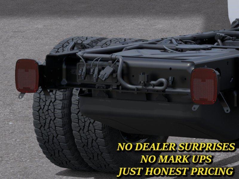 New 2026 Summit White Chevrolet Work Truck image 11