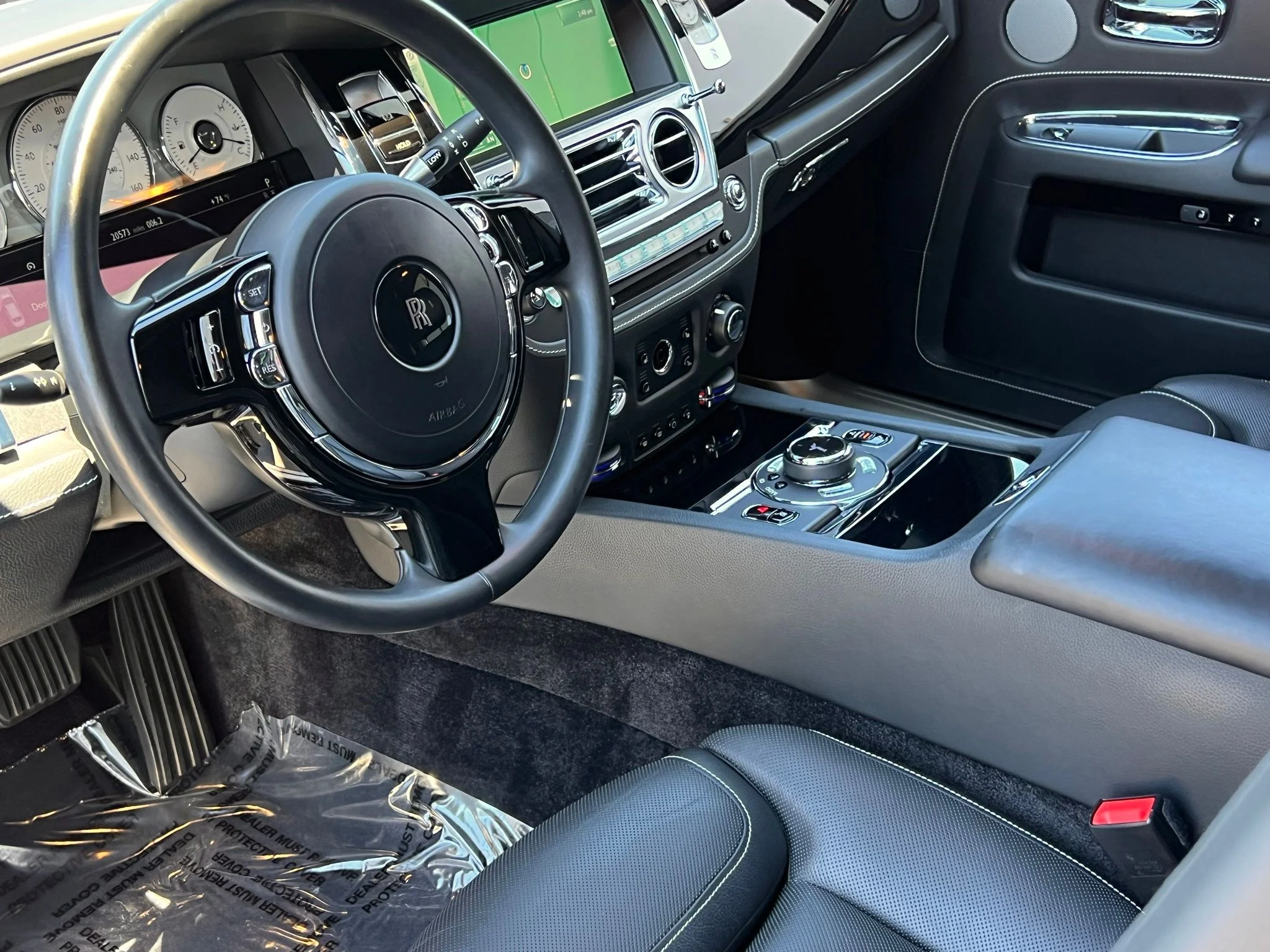 Used 2017 Black Rolls-Royce Base image 2