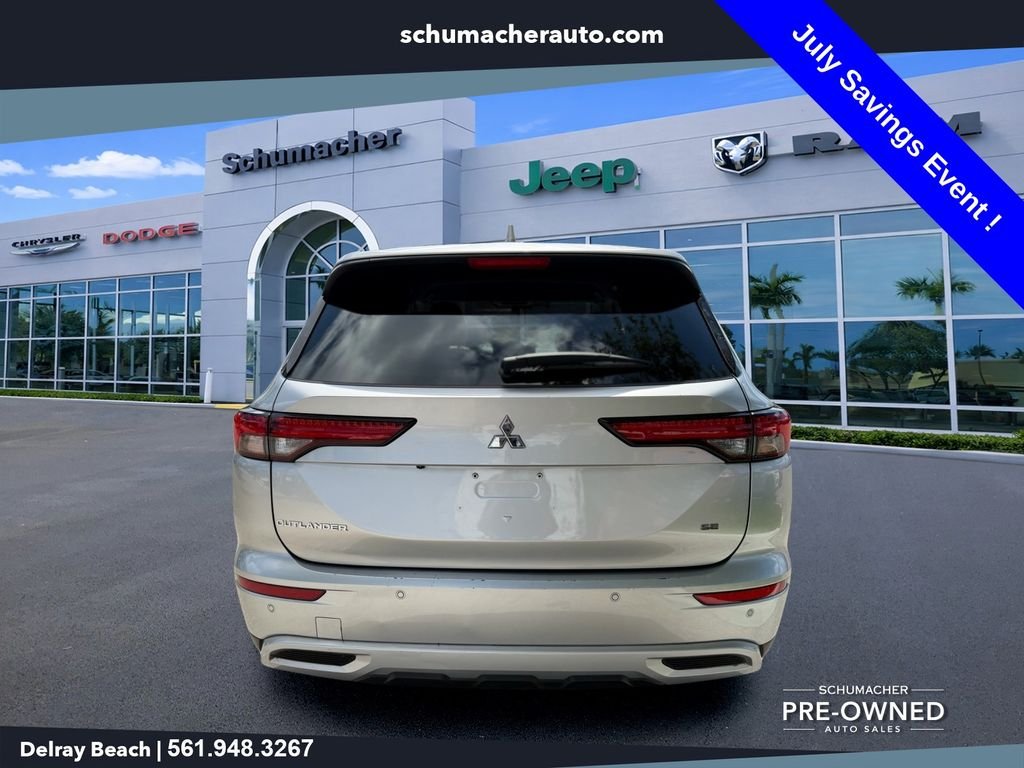 Used 2024  Mitsubishi  image 6