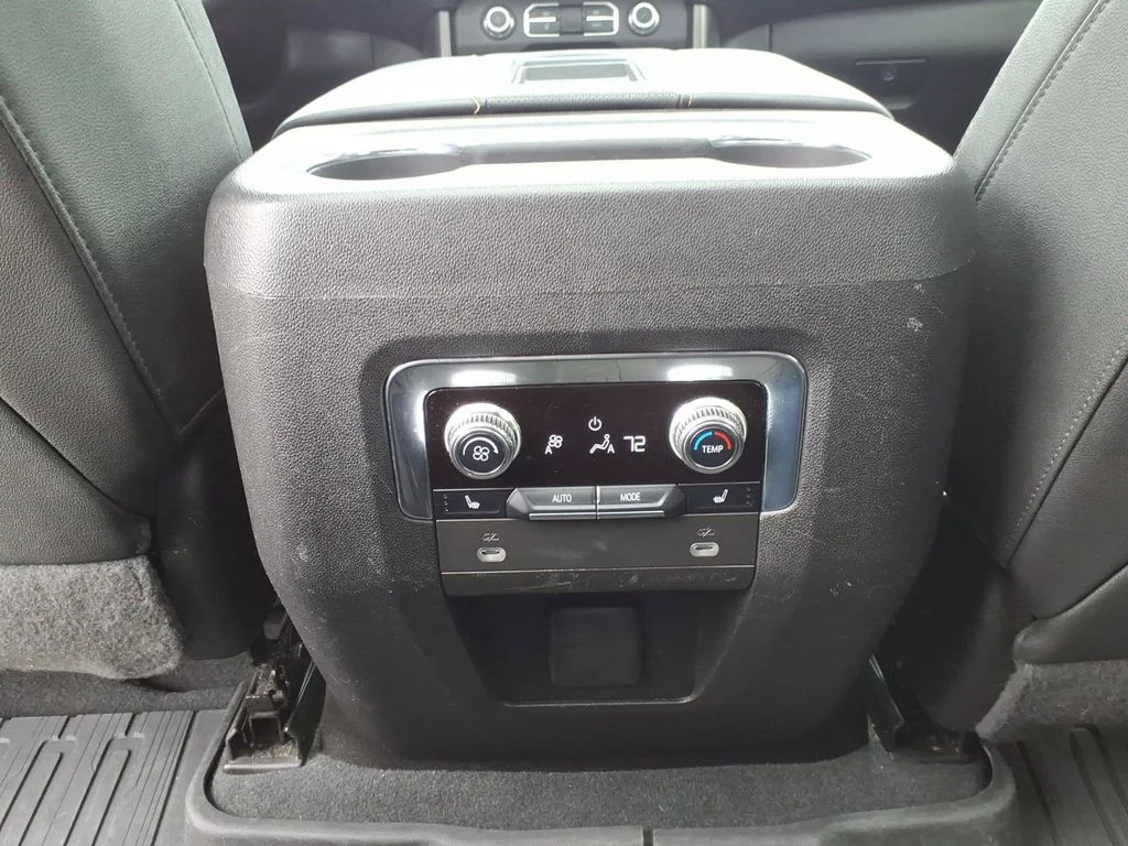 Used 2023 White GMC AT4 image 24