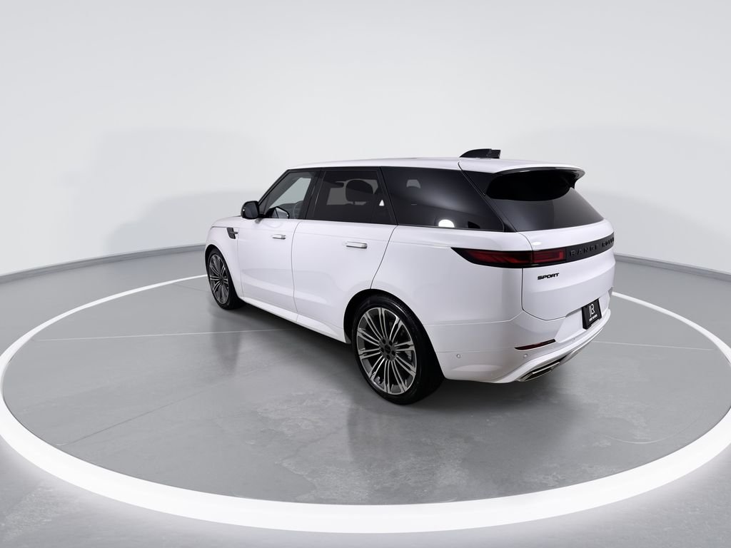 New 2026 Fuji White Land Rover Dynamic SE image 6