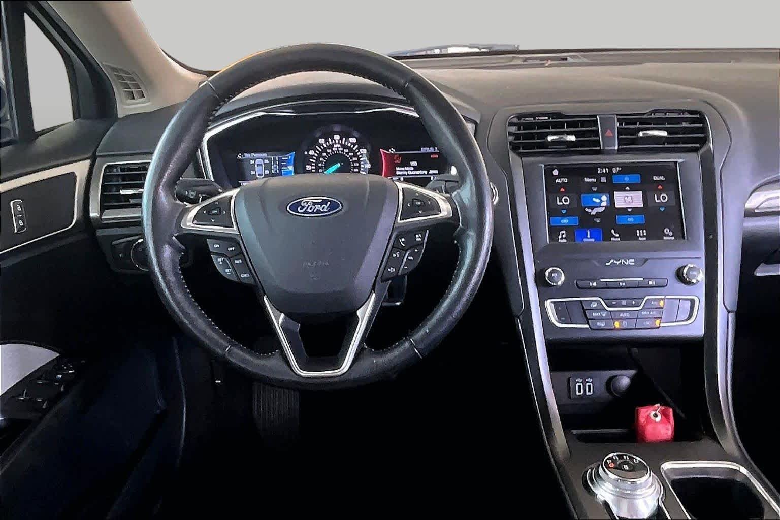 Pre-Owned 2019 Ford Fusion SE