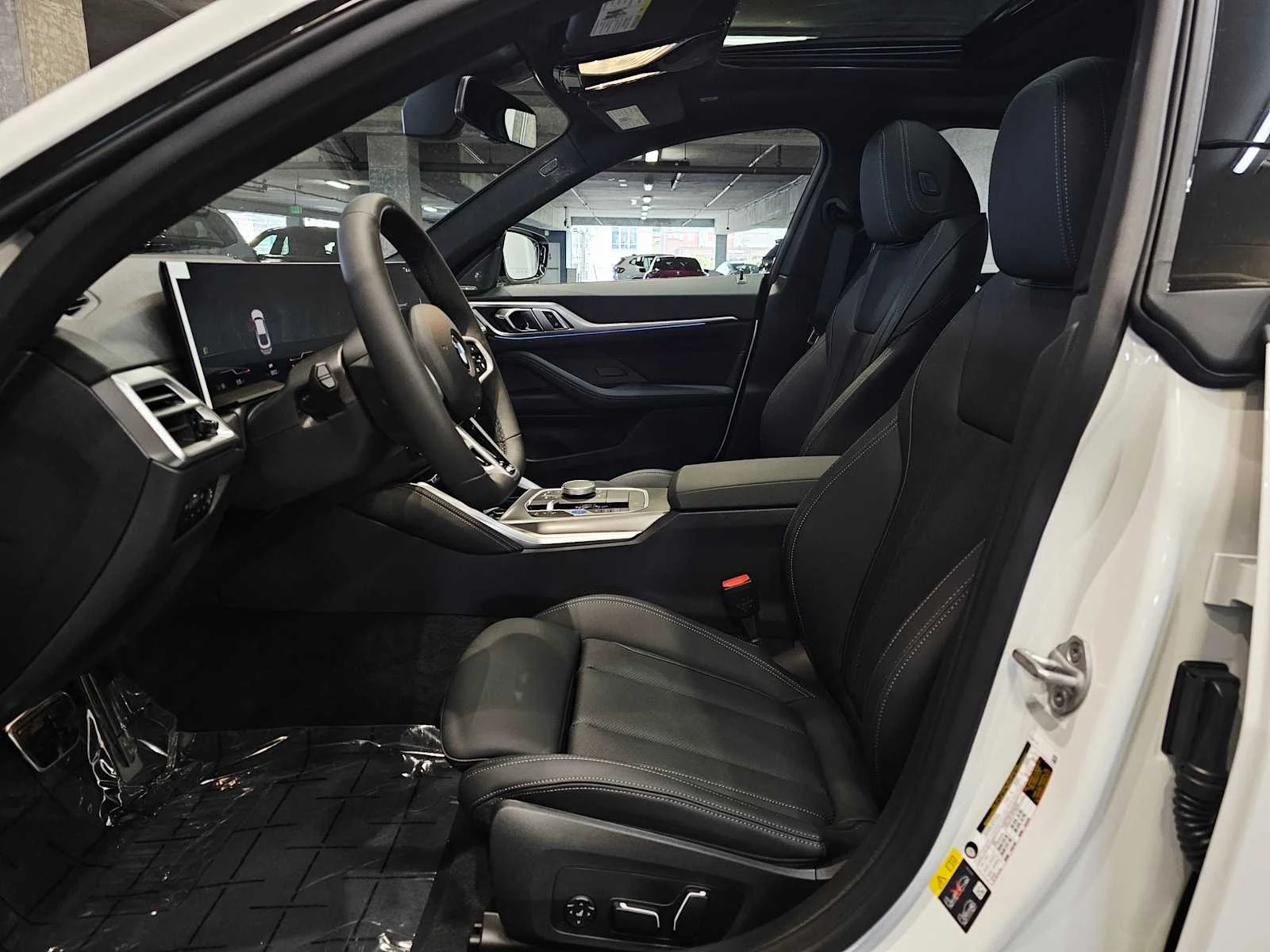 New 2026 Alpine White BMW xDrive40 image 24