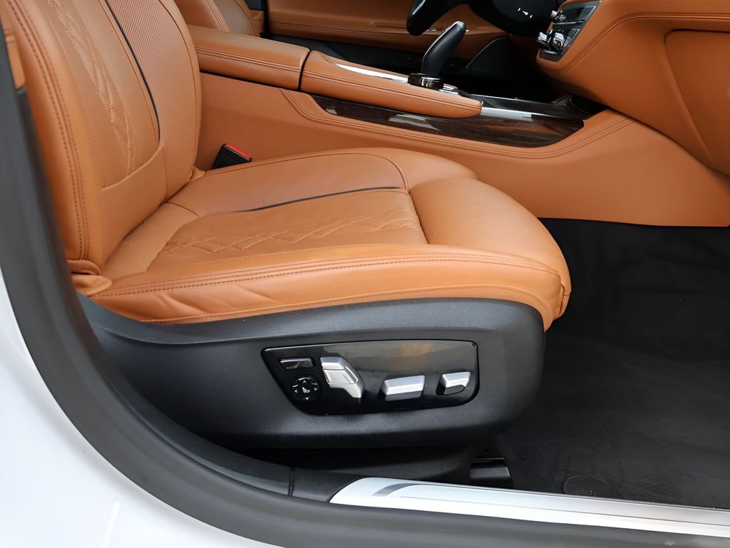 Used 2021 Mineral White Metallic BMW 740i xDrive image 12