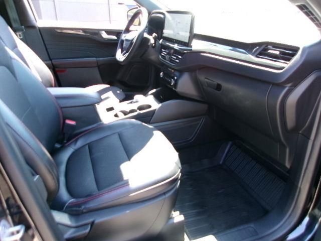 Certified Used 2023 Agate Black Metallic Ford ST-Line Select image 4