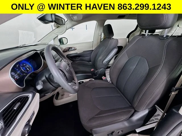 Used 2024 Black Chrysler LX image 19