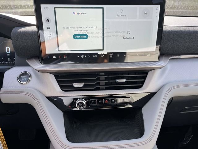 New 2026 Star White Metallic Tri-Coat Ford Active image 10